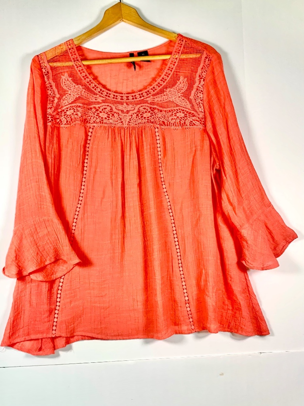 New Directions Coral Peachy Pink Flowy Peasant Blouse lace Crochet Bell Sleeves